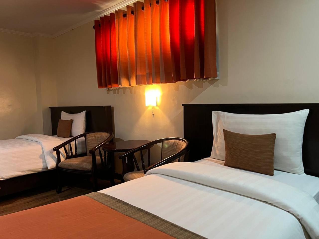 Subic Residencias Olongapo Zewnętrze zdjęcie