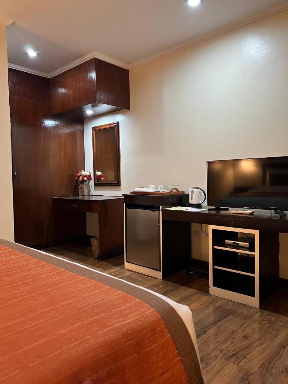 Subic Residencias Olongapo Zewnętrze zdjęcie