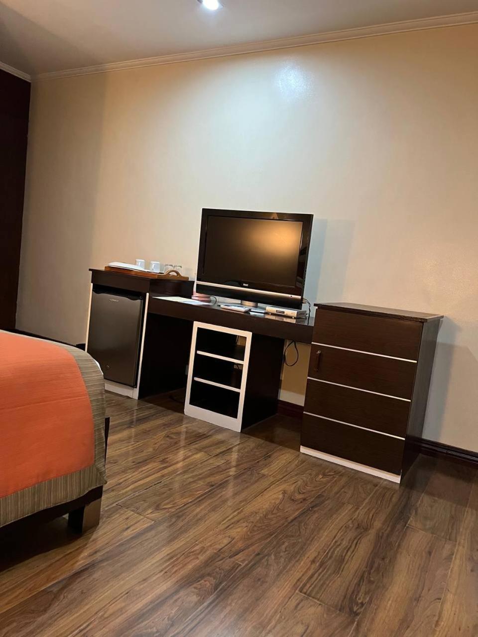 Subic Residencias Olongapo Zewnętrze zdjęcie