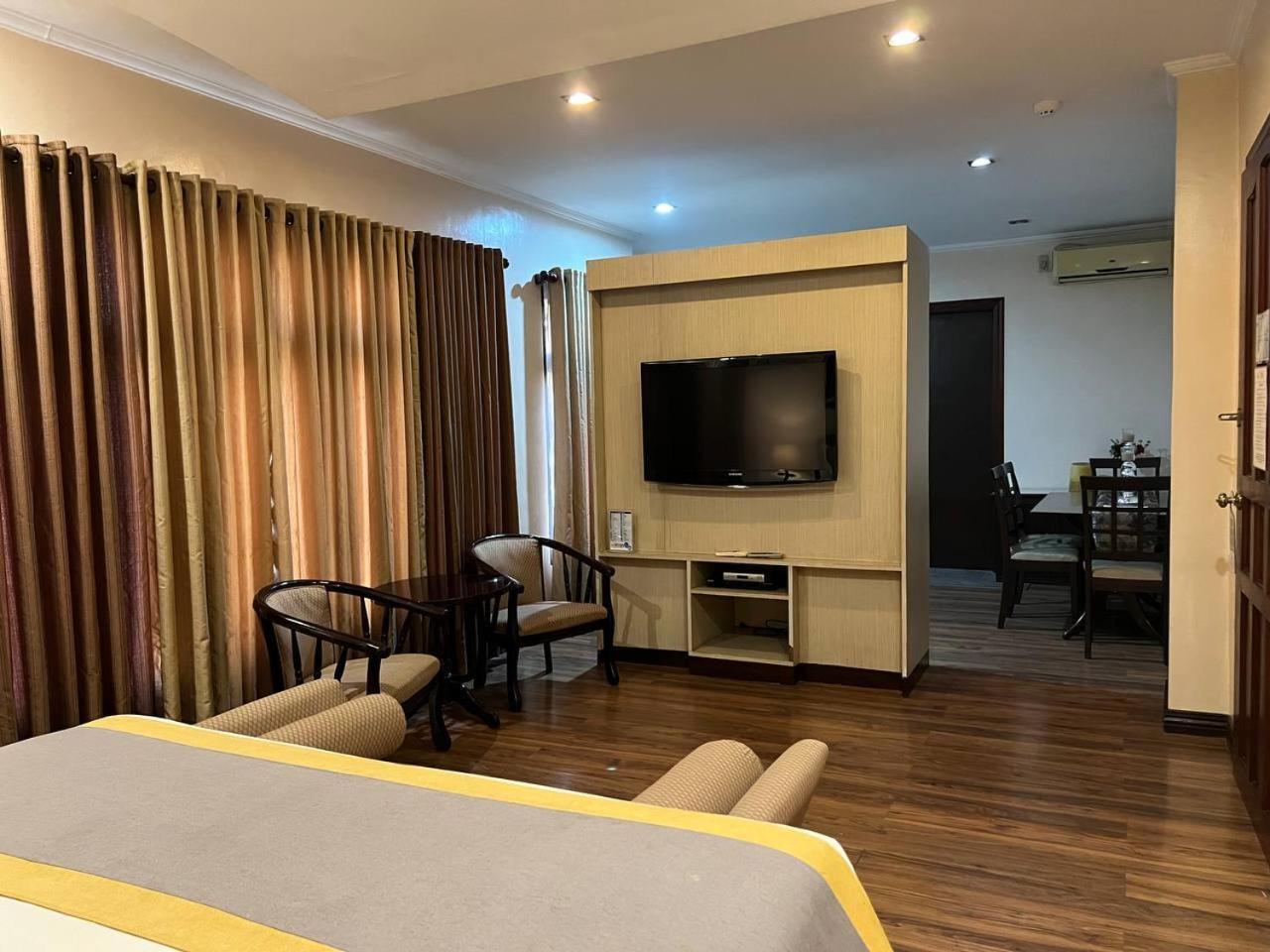 Subic Residencias Olongapo Zewnętrze zdjęcie