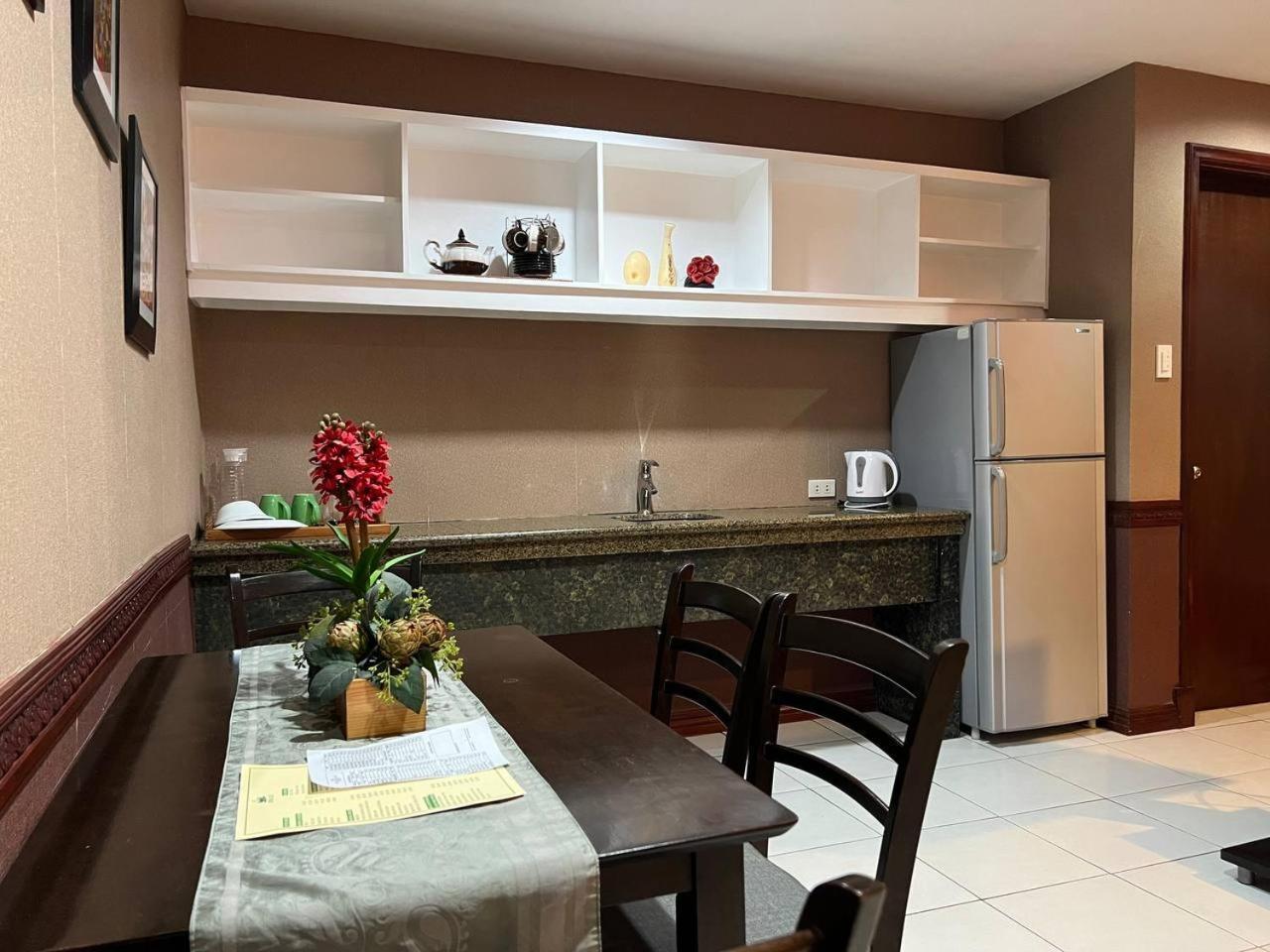 Subic Residencias Olongapo Zewnętrze zdjęcie