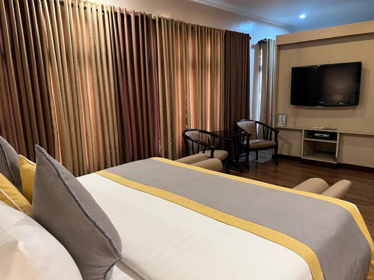 Subic Residencias Olongapo Zewnętrze zdjęcie
