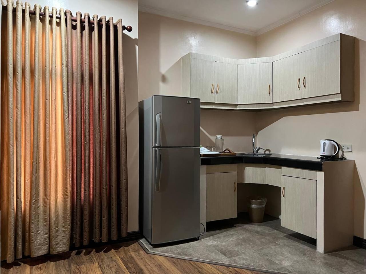 Subic Residencias Olongapo Zewnętrze zdjęcie