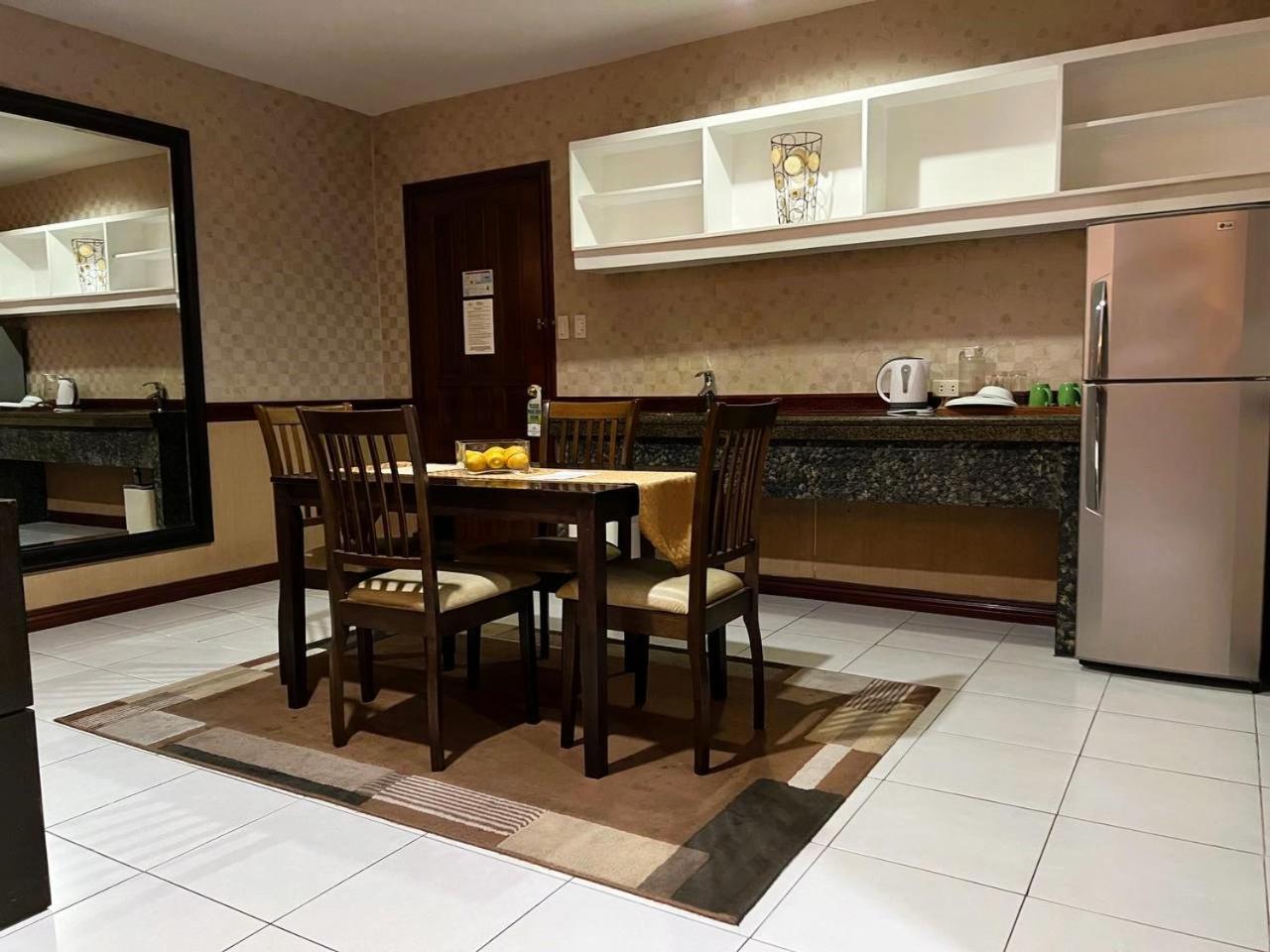 Subic Residencias Olongapo Zewnętrze zdjęcie