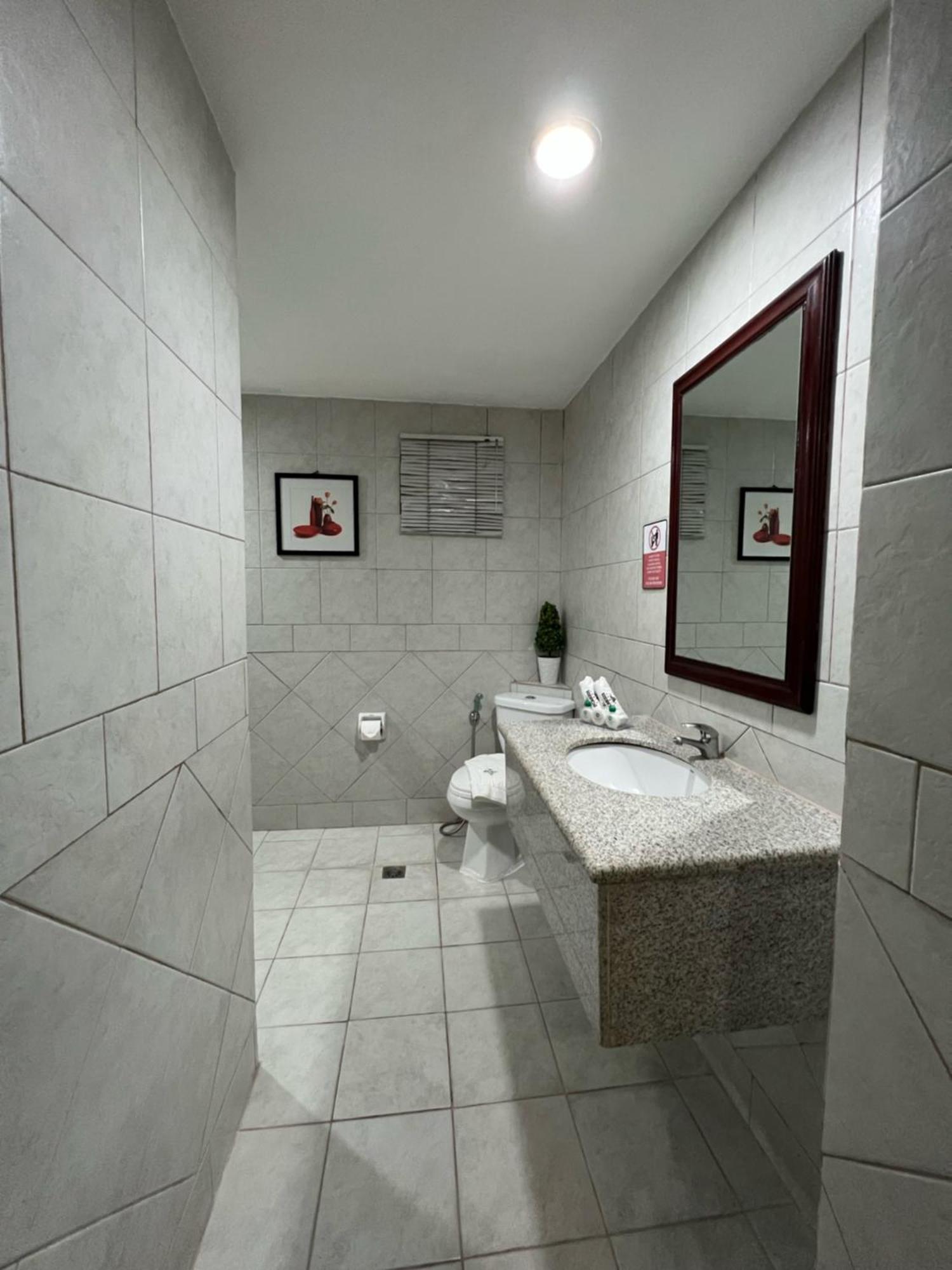 Subic Residencias Olongapo Zewnętrze zdjęcie